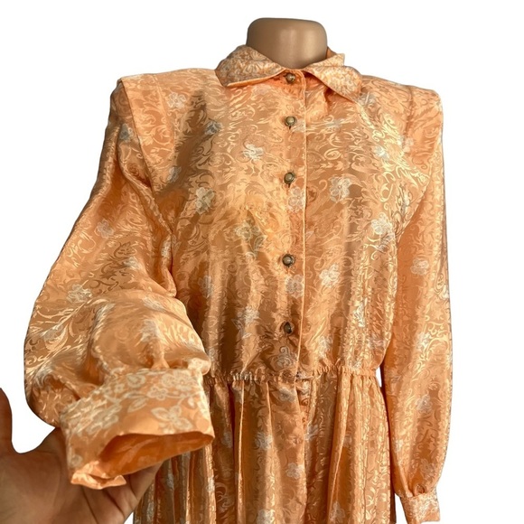 3/$30 🍂 Schrader Vintage Orange and Cream Satin Pleated Dress - Picture 3 of 10